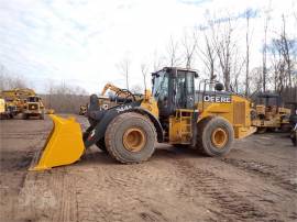 2014 DEERE 744K