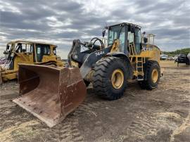 2012 DEERE 744K