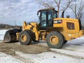 2015 CATERPILLAR 938K