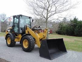 2015 CATERPILLAR 908M