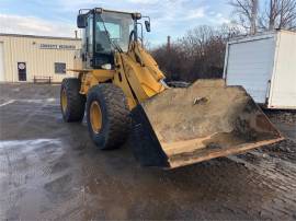 2011 CATERPILLAR 930H