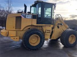 2011 CATERPILLAR 930H