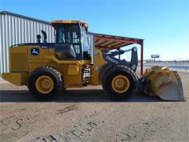 2019 DEERE 624L