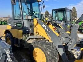 2011 DEERE 244J