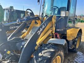 2011 DEERE 244J