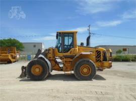 2010 VOLVO L70F