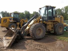 2011 CATERPILLAR 930H