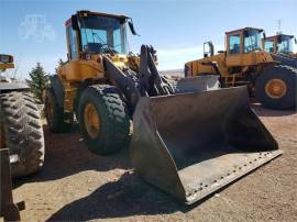 2003 VOLVO L90E