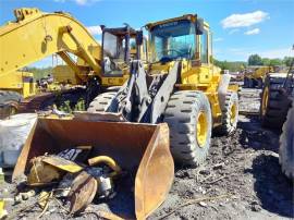 2003 VOLVO L70E