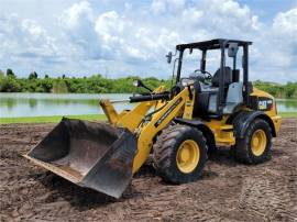 2015 CATERPILLAR 908H2