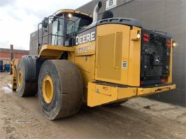 2019 DEERE 744KII