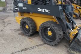 2020 DEERE 320G