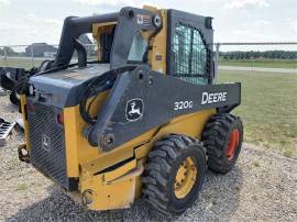 2019 DEERE 320G