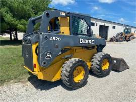 2011 DEERE 332D