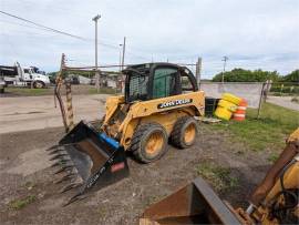 2004 DEERE 240