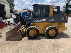 2018 DEERE 320G