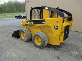 2008 DEERE 325