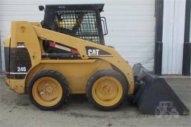 2002 CATERPILLAR 246