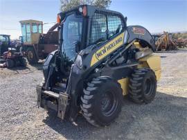 2017 NEW HOLLAND L228