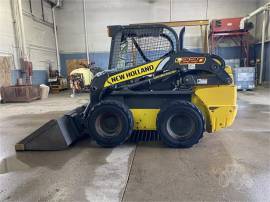 2017 NEW HOLLAND L220