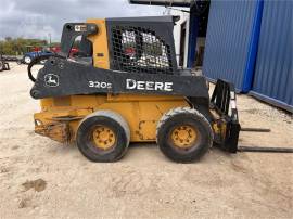 2017 DEERE 320E