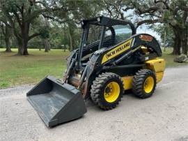 2017 NEW HOLLAND L228