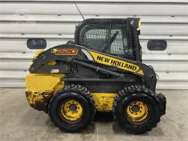 2014 NEW HOLLAND L220