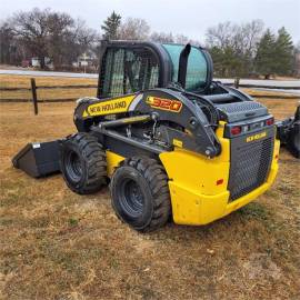 2022 NEW HOLLAND L320