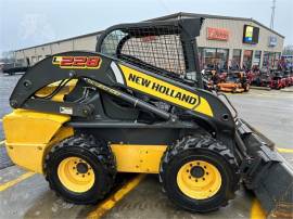 2016 NEW HOLLAND L228