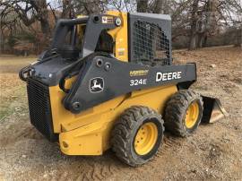 2017 DEERE 324E