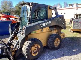 DEERE 330G