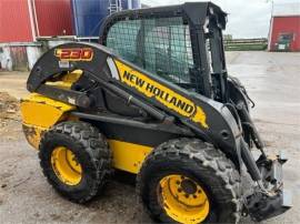 2012 NEW HOLLAND L230