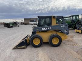 2011 DEERE 332D