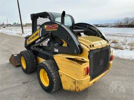 2011 NEW HOLLAND L225