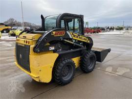 2017 NEW HOLLAND L218