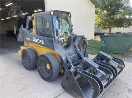 2017 DEERE 320E