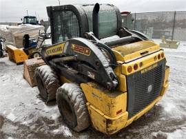 2017 NEW HOLLAND L220