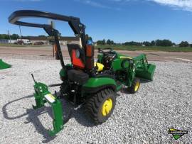 2016 John Deere 1025R