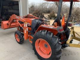 2000 Kubota L2900