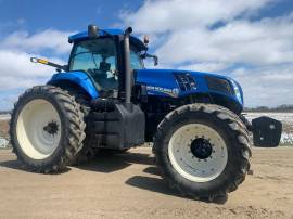 2013 New Holland T8.330