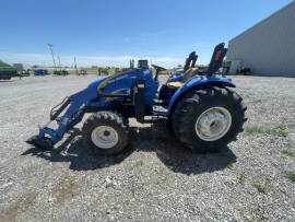 2005 New Holland T2420