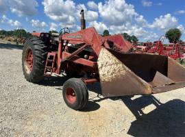 International Harvester 856