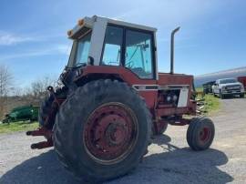 International Harvester 1086