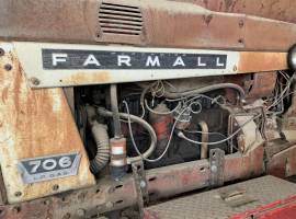 International Harvester 706