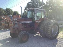 International Harvester 1586