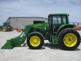 2007 John Deere 7520