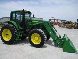 2007 John Deere 7520