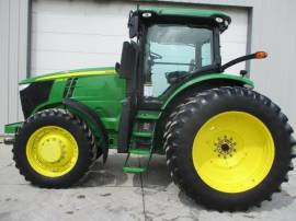 2011 John Deere 7230R