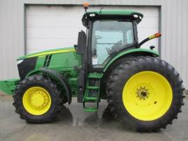 2017 John Deere 7210R