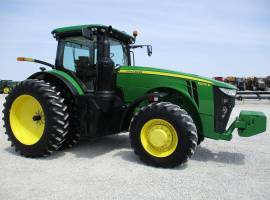 2018 John Deere 8245R